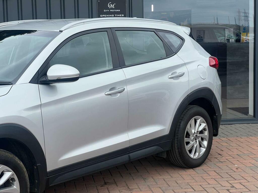 Hyundai Tucson 1.7 Crdi Blue Drive Se Euro 6 Ss  Silver #2