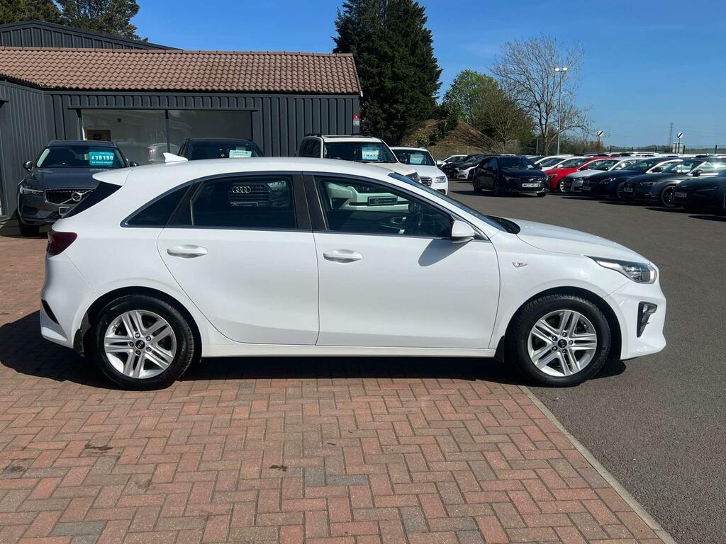 Kia Ceed 1.6 Crdi Eco 2 Euro 6 Ss  White #4