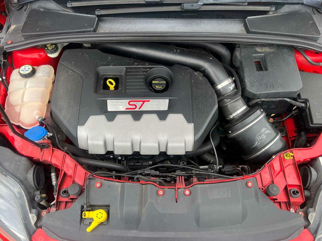 Ford Focus 2.0T Ecoboost St-2 Euro 5 Ss Red #6