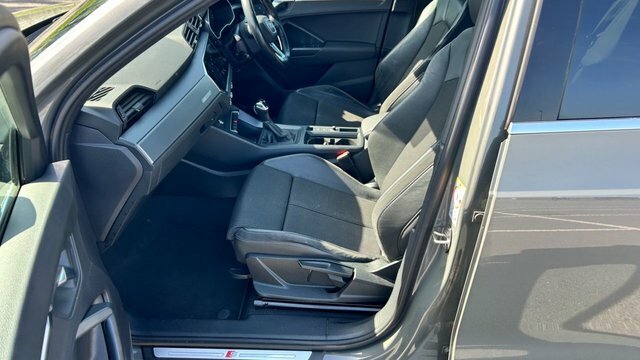 Audi Q3 Tdi 35 S Line LS21FVZ Grey #4