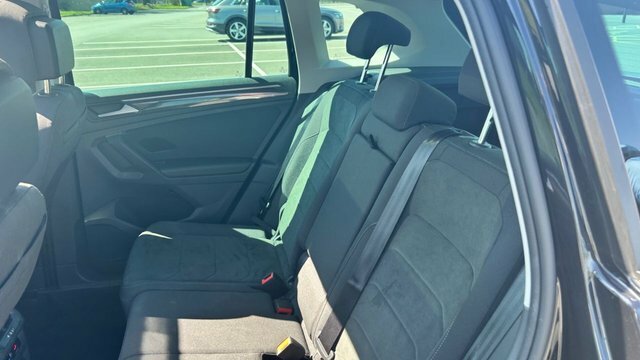 Volkswagen Tiguan Tsi Elegance Suv PN73YRU Black #3