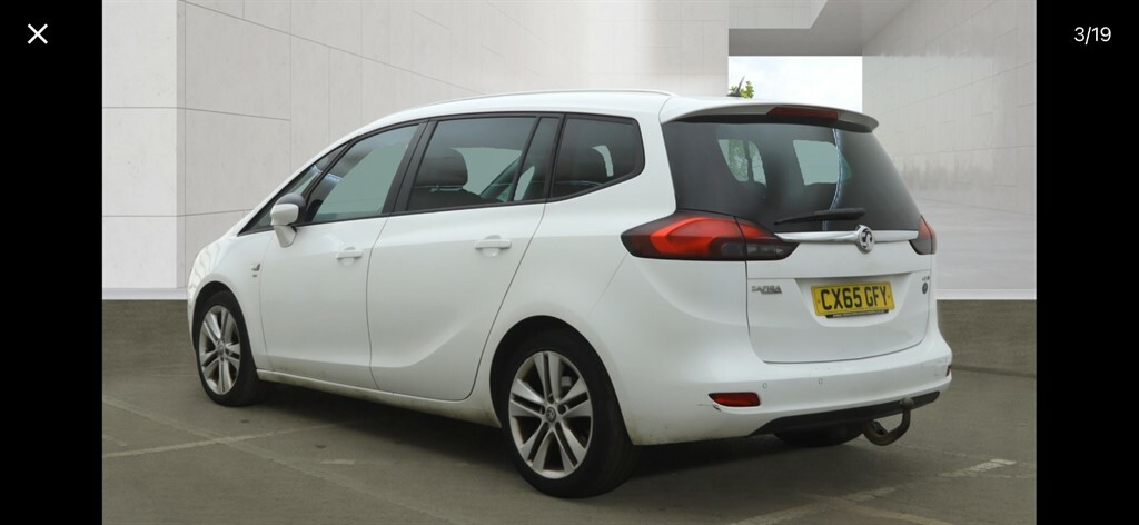 Vauxhall Zafira Tourer Sri Cdti CX65GFY White #2