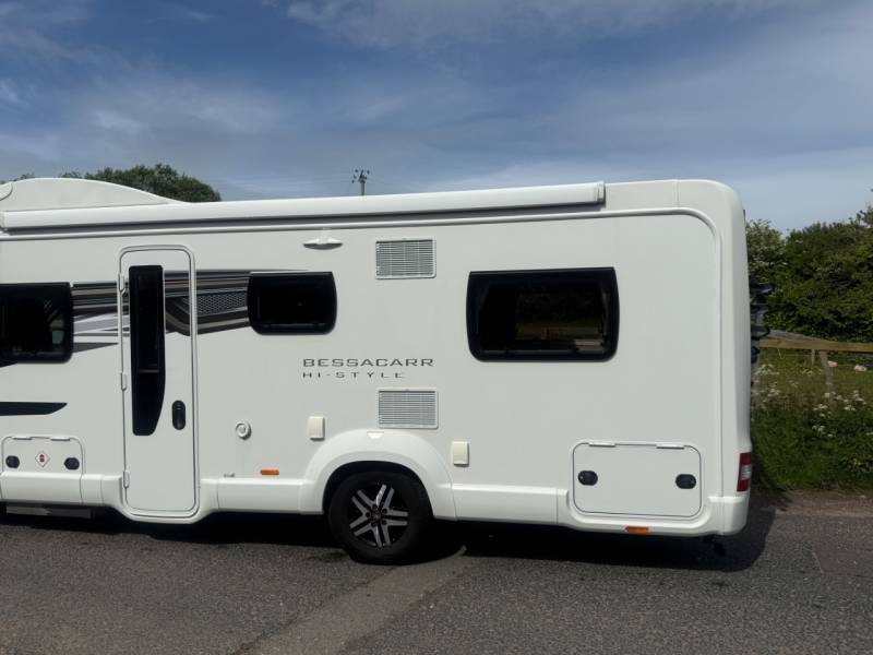 Fiat Ducato Swift Bessacarr 596 6 Berth Motorhome - 2019 19 Black #2