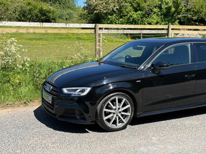 Audi A3 30 Tfsi 116 Black Edition - 2019 68 KM04HON Black #2