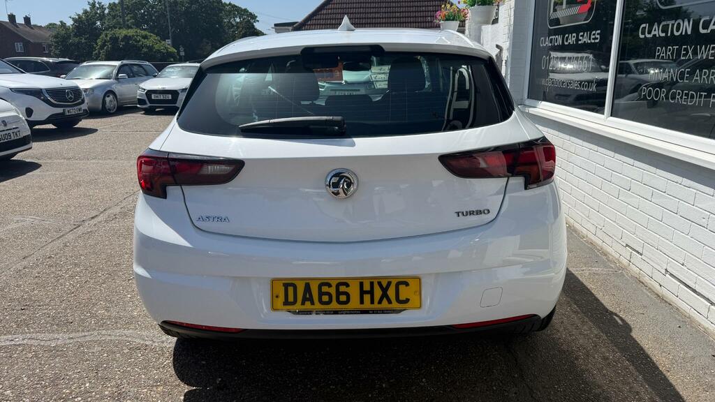 Vauxhall Astra Hatchback DA66HXC #6