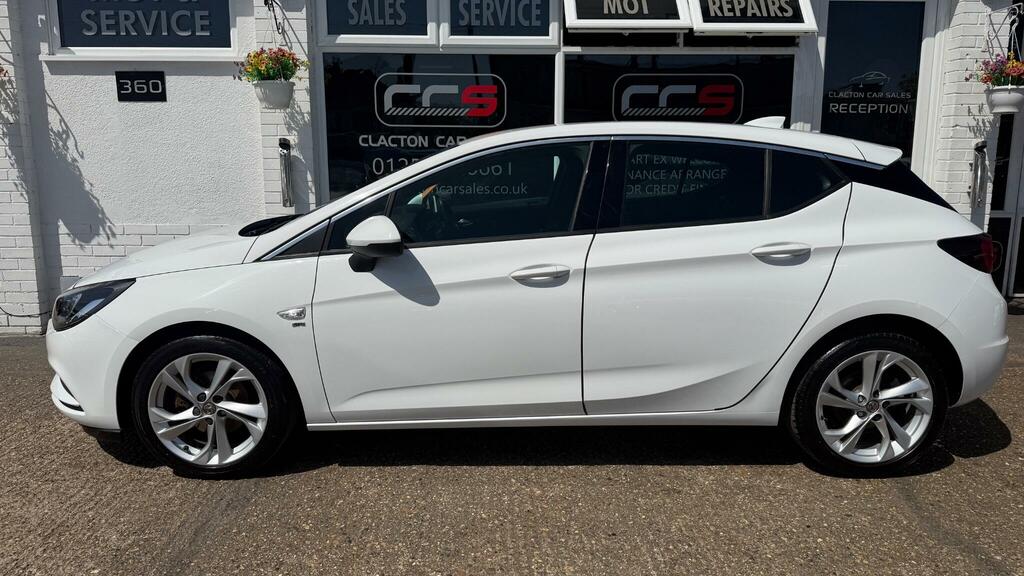 Vauxhall Astra Hatchback DA66HXC #4