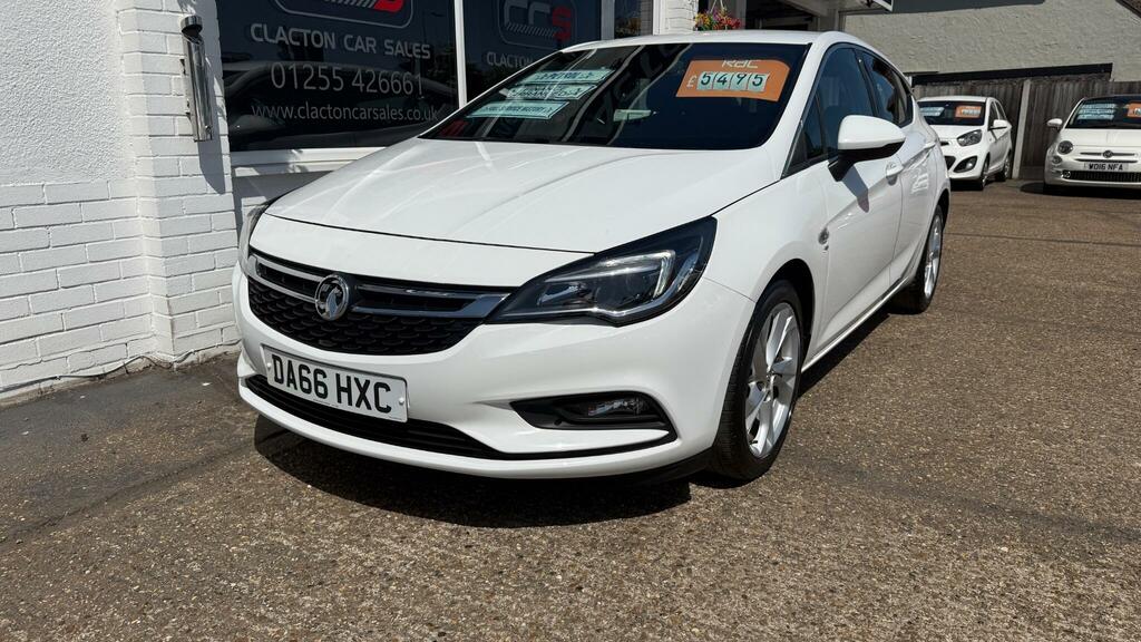 Vauxhall Astra Hatchback DA66HXC #3
