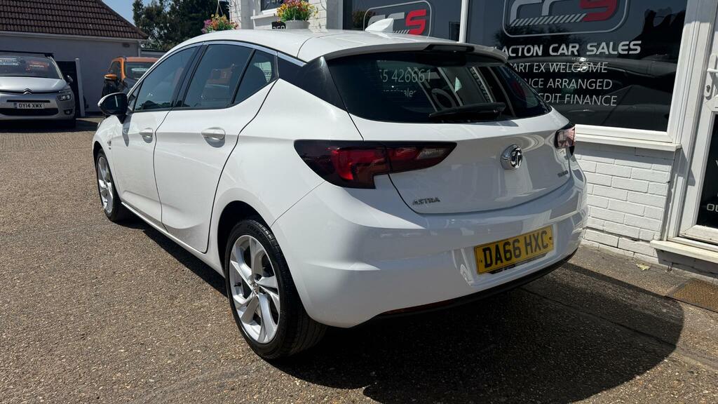 Vauxhall Astra Hatchback DA66HXC #5