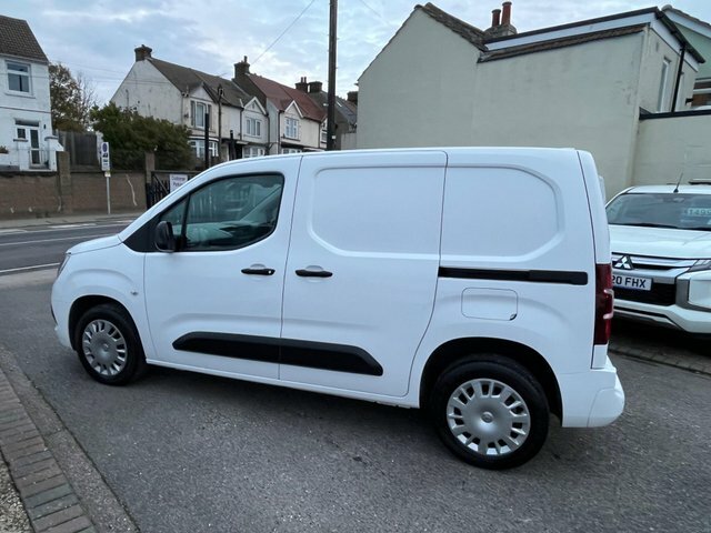 Vauxhall Combo 1.6 Turbo D 2300 Sportive L1 H1 Euro 6 S S DY20SZN White #5