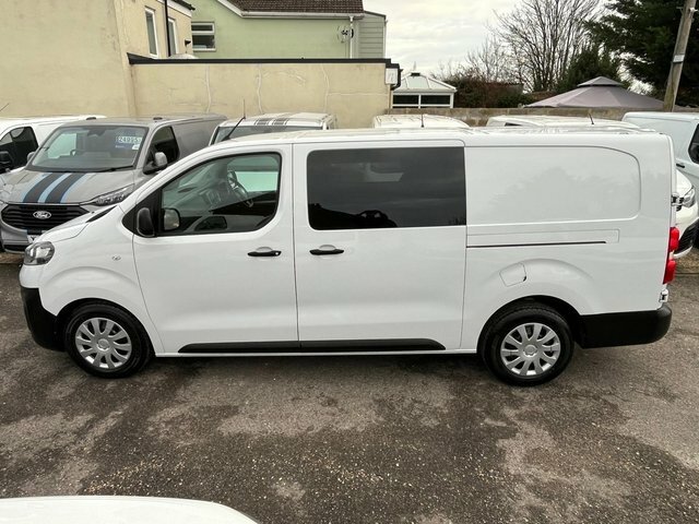 Vauxhall Vivaro 2.0 Turbo D 3100 Dynamic Crew Van L2 H1 Euro 6 S DY22PUU White #5