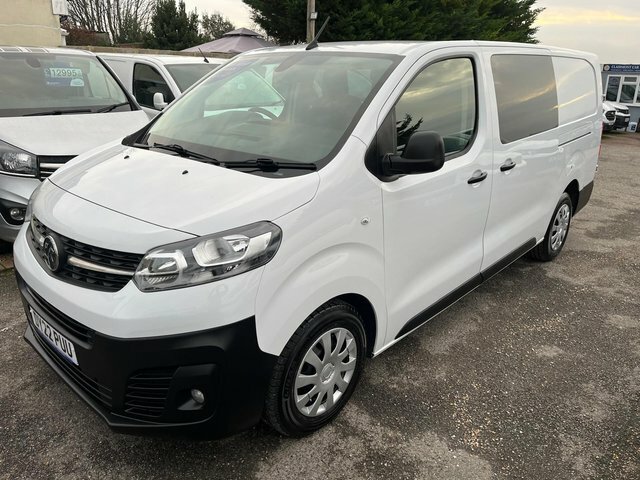 Vauxhall Vivaro 2.0 Turbo D 3100 Dynamic Crew Van L2 H1 Euro 6 S DY22PUU White #4