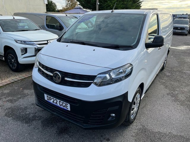 Vauxhall Vivaro 1.5 Turbo D 2900 Dynamic L2 H1 Euro 6 S S 6Dr DP22GGE White #3