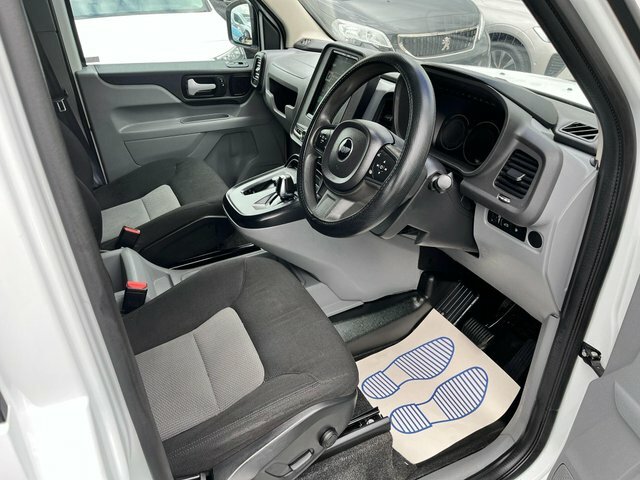 LEVC VN5 Mpv Silver #12