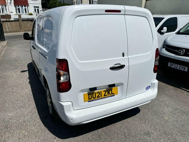 Vauxhall Combo 1.5 Turbo D 2300 Sportive L2 H1 Euro 6 DU21ZKL White #6