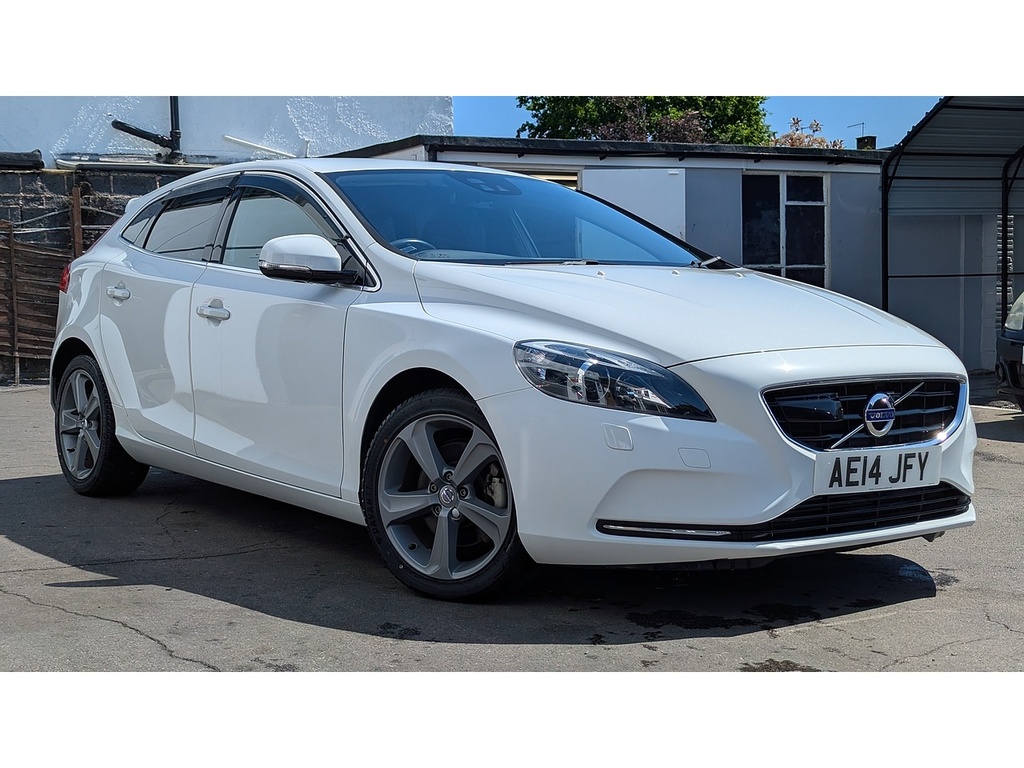 Volvo V40 1.6 T4 Se Lux Nav Hatchback Powershift White