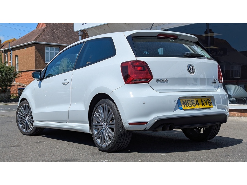Volkswagen Polo 1.4 Tsi Bluemotion Tech Act Bluegt Hatchback P NG64AYB White #2
