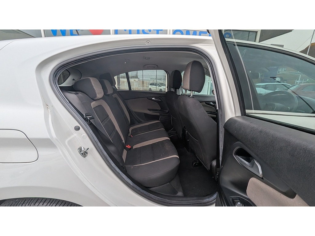Fiat Tipo 1.6 E-torq Lounge Hatchback Euro 6 MA18GCZ White #6