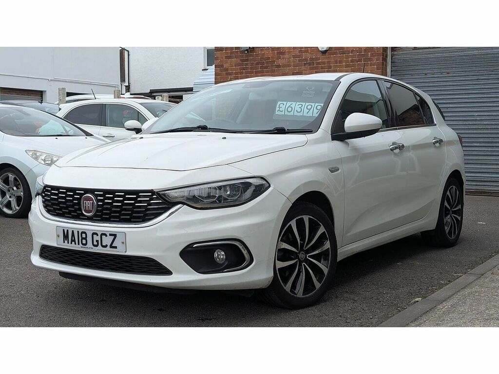Fiat Tipo 1.6 E-torq Lounge Hatchback Euro 6 MA18GCZ White #4