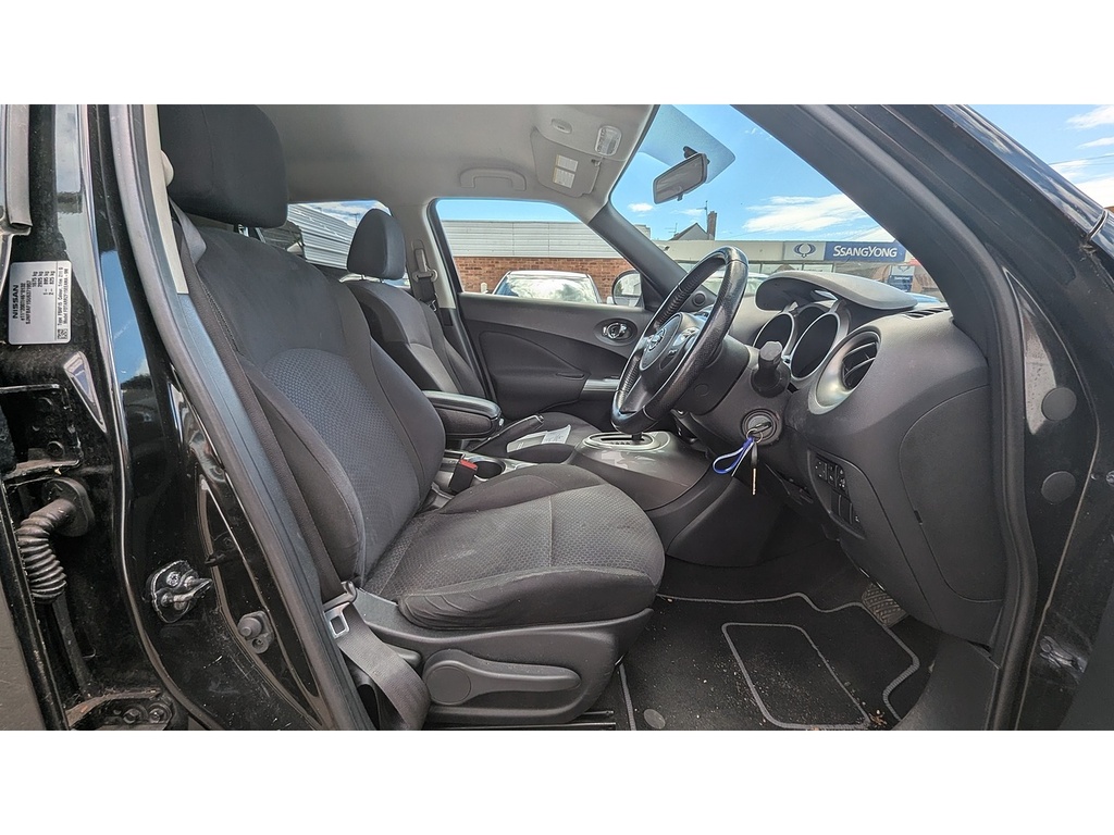Nissan Juke 1.6 Acenta Premium Suv Cvt Euro 5 117 Black #4