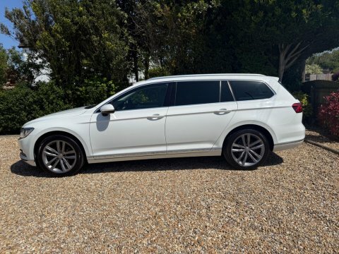 Volkswagen Passat 2019 19 2.0 YE19WSL White #5