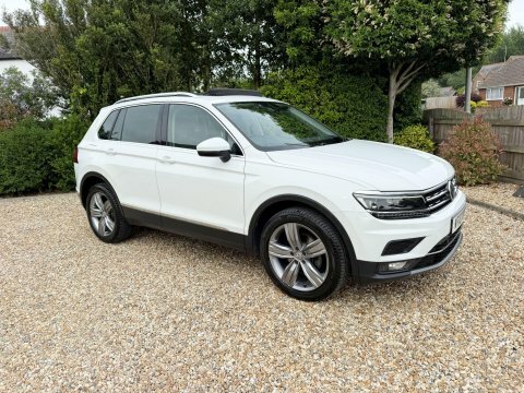 Volkswagen Tiguan 2018 18 2.0 WT18NWV White #4