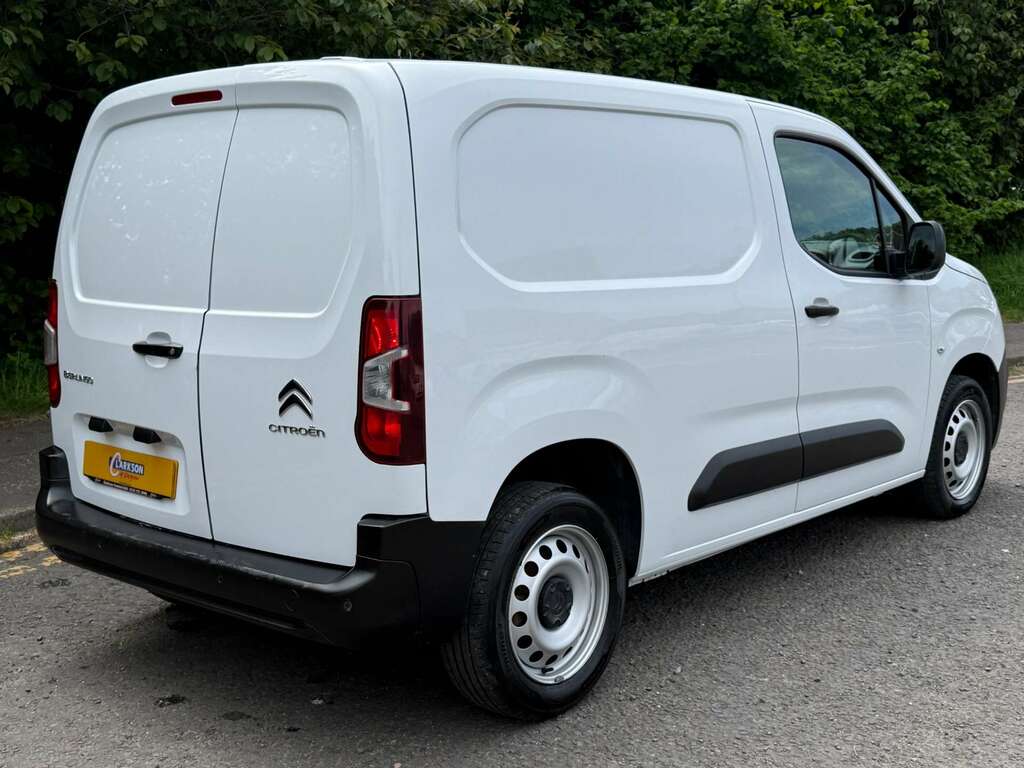 Citroen Berlingo 1000 Enterprise Edition 1.5 Bluehdi 6 Speed LA72ZPP White #4