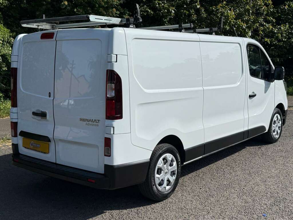 Renault Trafic 2.0 Ll30 L2 Advance Blue Dci 130Ps WR73NVF White #3