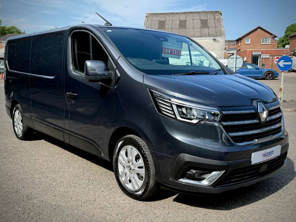 Renault Trafic 2.0 Ll30 Sport Blue Dci L2 130Ps Grey
