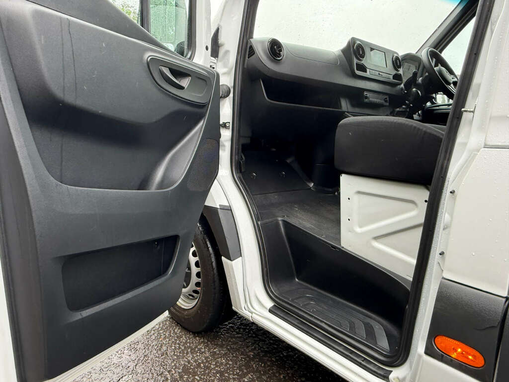 Mercedes-Benz Sprinter Sprinter 315 Progressive Cdi Mwb L2h2 KN24ZFE White #5