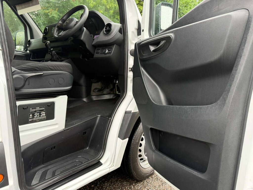Mercedes-Benz Sprinter Sprinter 315 Progressive Cdi Mwb L2h2 KN24ZFE White #4