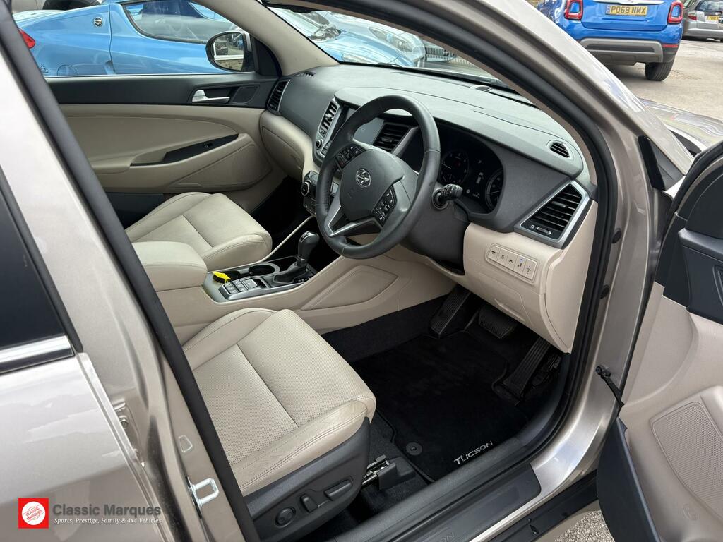 Hyundai Tucson 2.0 Crdi Premium Se Suv 4Wd Euro 6 White #2