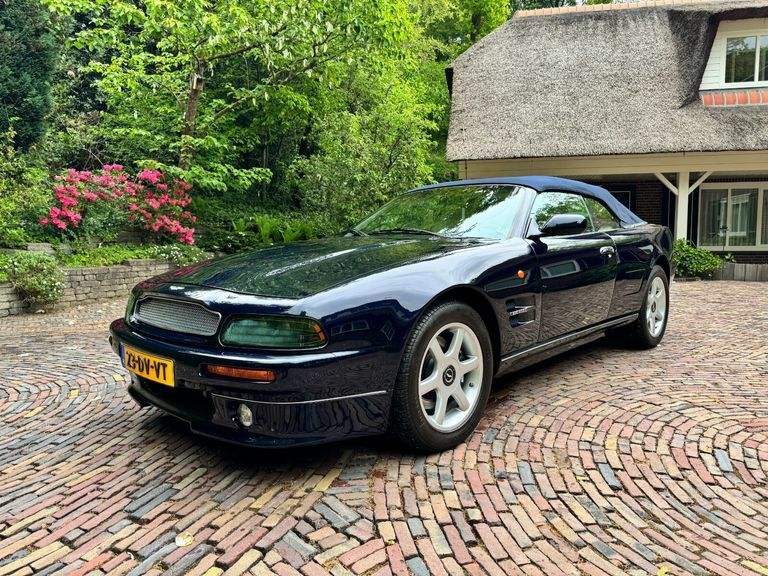Aston Martin V8 Convertible Blue