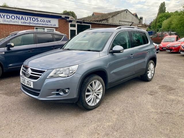 Volkswagen Tiguan 2.0 Tdi Sport Suv 4Wd 140 Ps Grey #2