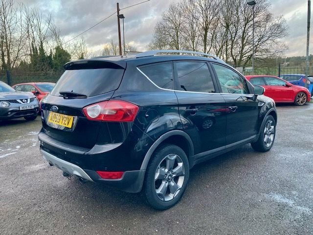 Ford Kuga 2.0 Tdci Zetec Suv 2Wd 136 Ps Black #3
