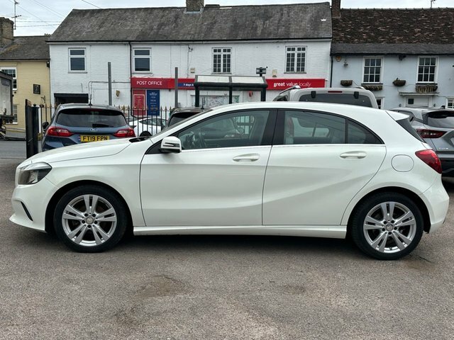 Mercedes-Benz A Class 1.5 A180d Sport Hatchback Euro 6 White #4