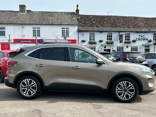 Ford Kuga 2.0 Tdci Titanium Ecoblue 190 Bhp Awd FV70OFB Silver #3