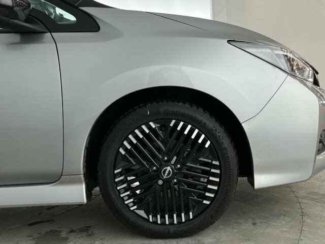 Nissan Leaf 39Kwh N-connecta Hatchback HN23WDK Silver #4