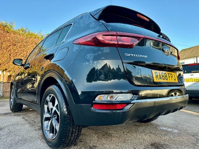 Kia Sportage 1.6 Gdi 2 Suv Euro 6 Ss 130 Bhp Wi RA68FPJ Black #6
