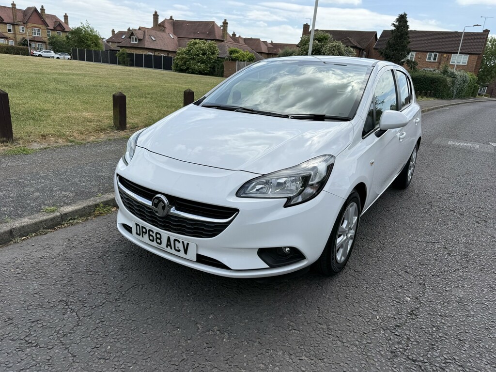 Vauxhall Corsa Hatchback 1.4 I Ecotec Design 2019 White