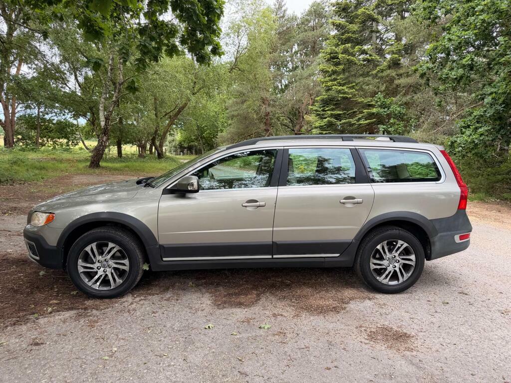 Volvo XC70 2.4 D5 Se Geartronic Awd Euro 5 Gold #4