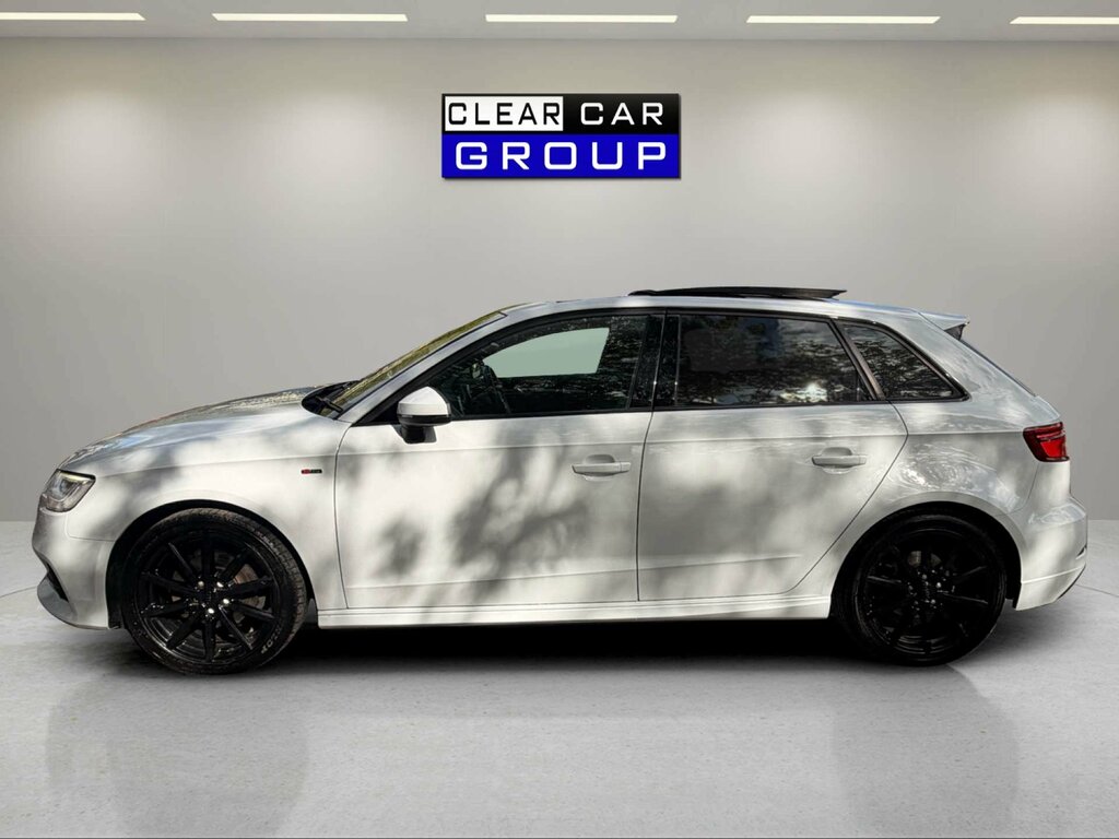 Audi A3 1.5 A3 Sportback 35 Tfsi Black Edition 5 YD19FEU White #5