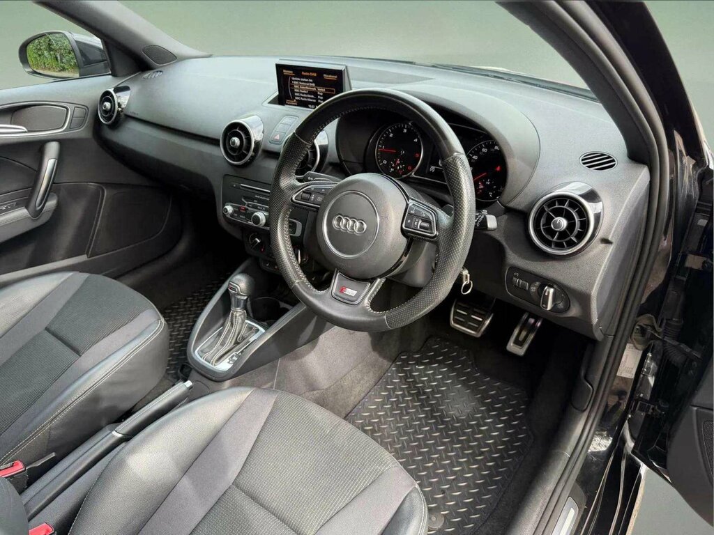 Audi A1 1.6 A1 Sportback Tdi S Line Black #6