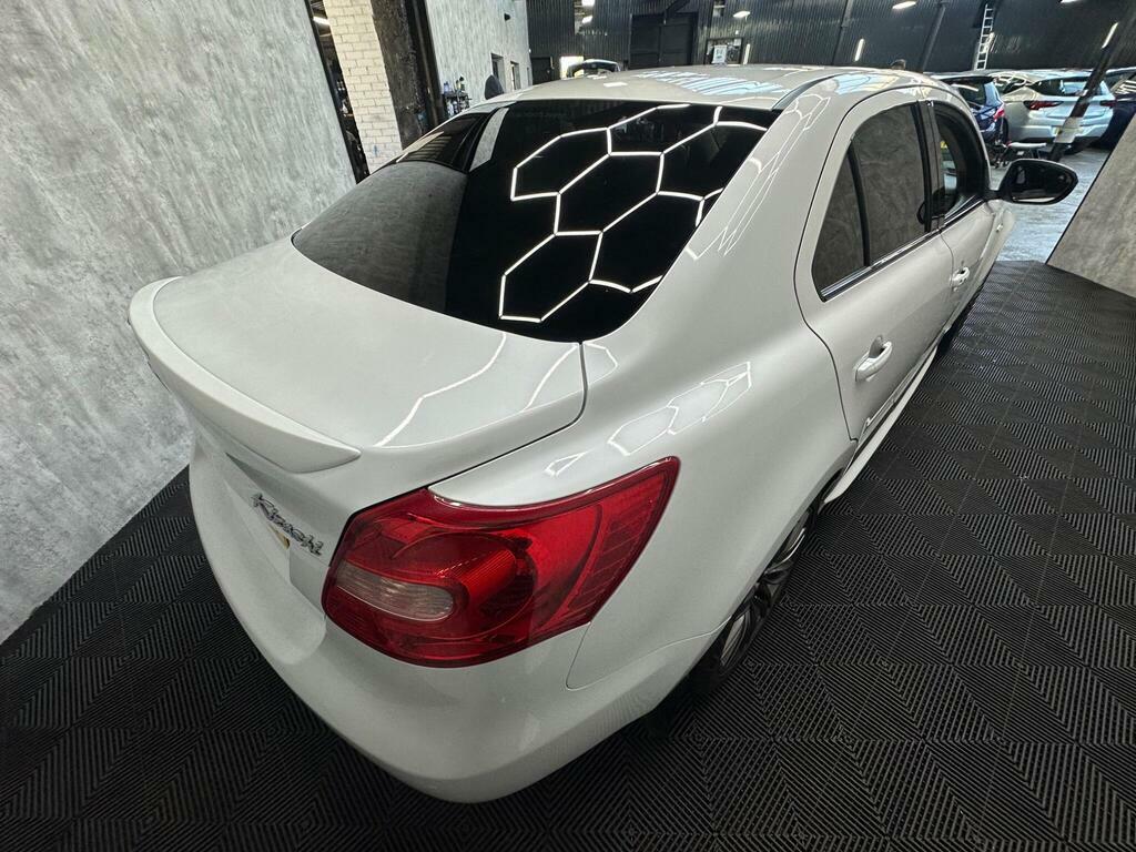 Suzuki Kizashi 2.4 Sport 179 Bhp 4X4 Silver #10