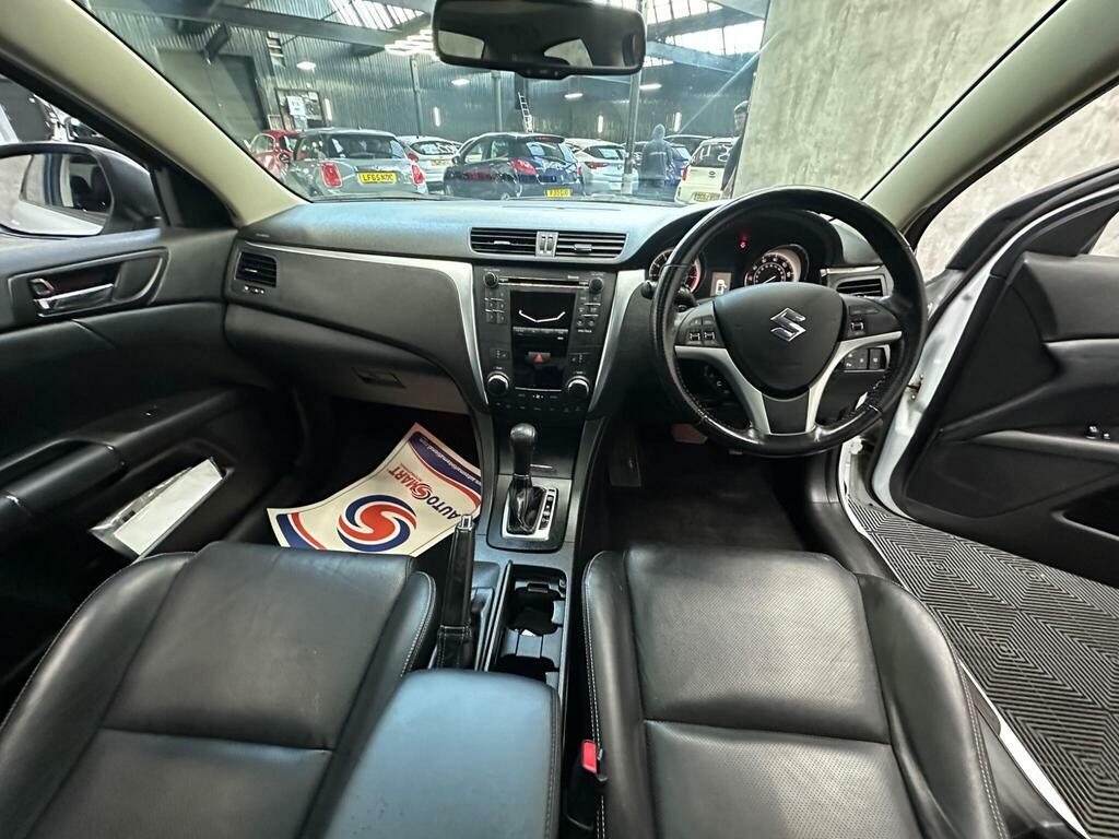 Suzuki Kizashi 2.4 Sport 179 Bhp 4X4 Silver #22