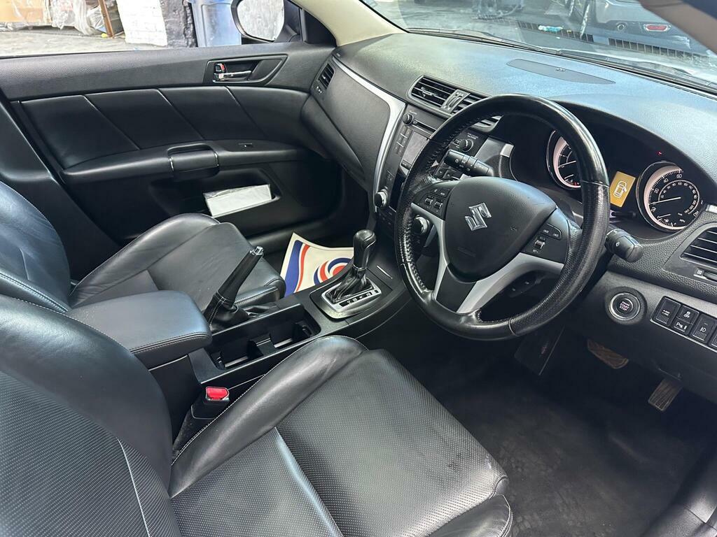 Suzuki Kizashi 2.4 Sport 179 Bhp 4X4 Silver #21