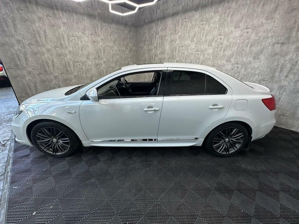 Suzuki Kizashi 2.4 Sport 179 Bhp 4X4 Silver #15