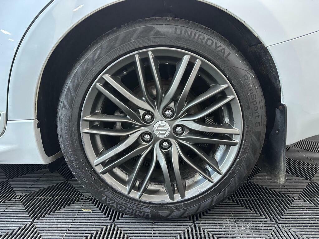 Suzuki Kizashi 2.4 Sport 179 Bhp 4X4 Silver #18