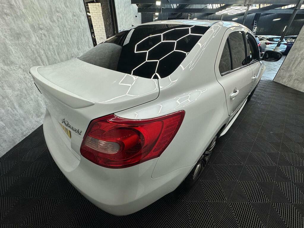 Suzuki Kizashi 2.4 Sport 179 Bhp 4X4 Silver #9