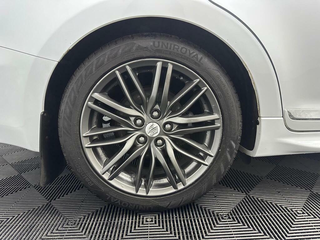 Suzuki Kizashi 2.4 Sport 179 Bhp 4X4 Silver #19