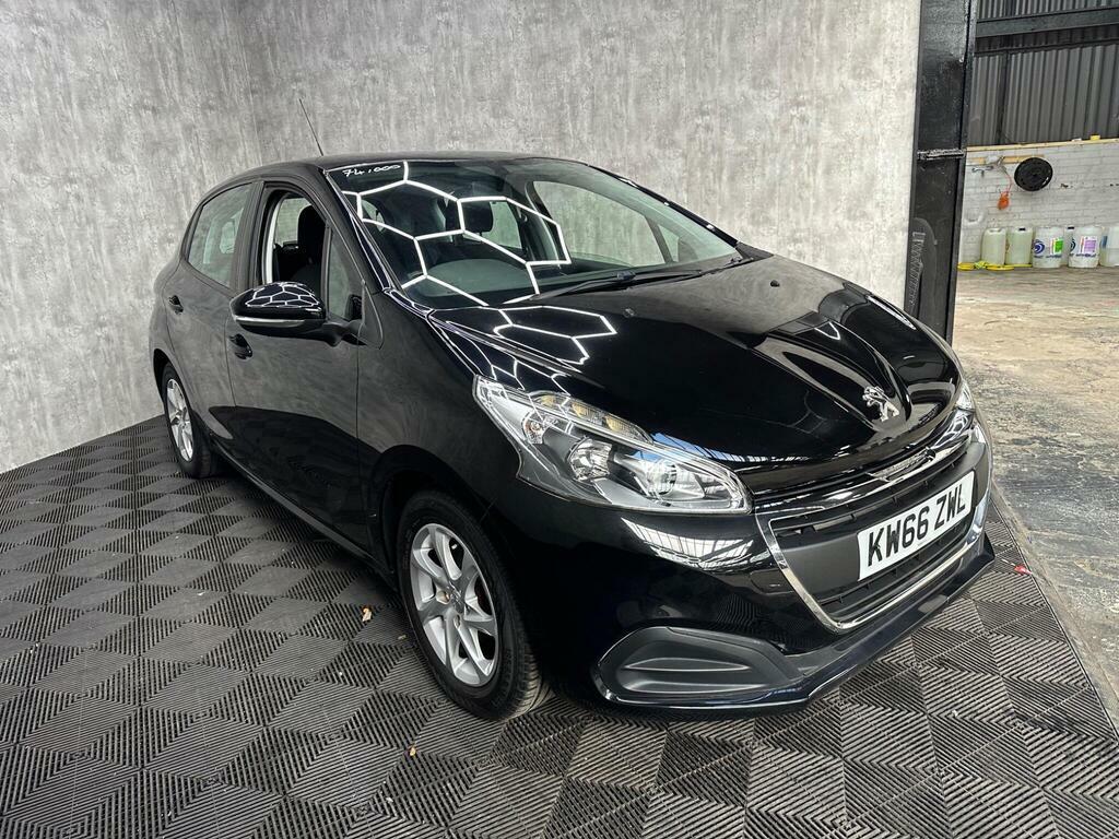 Peugeot 208 1.6 Bluehdi Active Euro 6 KW66ZWL Black #5